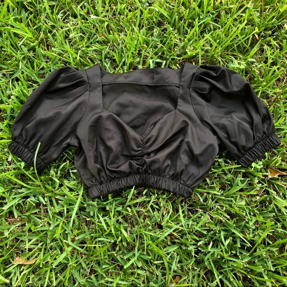 VTG 90s Black Puff-Sleeve Crop Top! 🦇 - Picture 3 of 8
